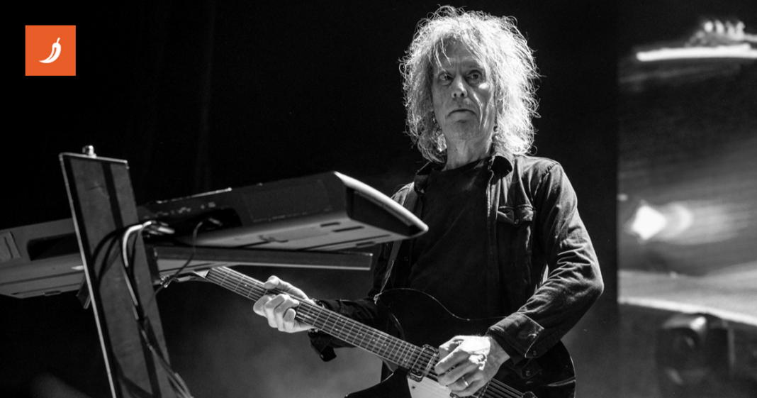 Umro Perry Bamonte, dugogodišnji gitarist benda The Cure