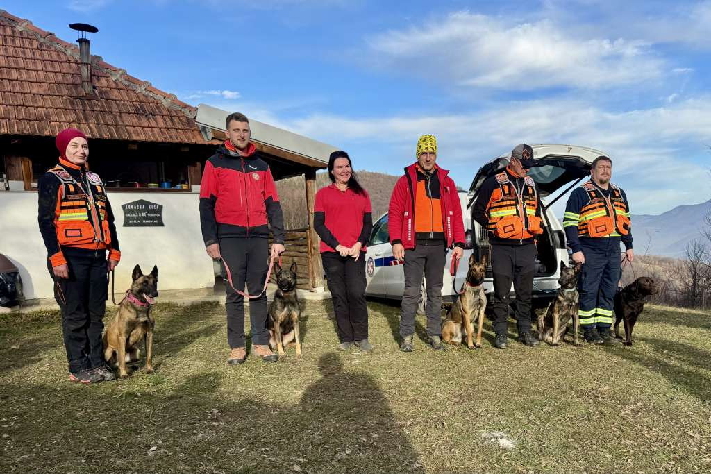 BiH dobila prvih pet K9 timova: Spremni za ruševine, potrage i nestanke