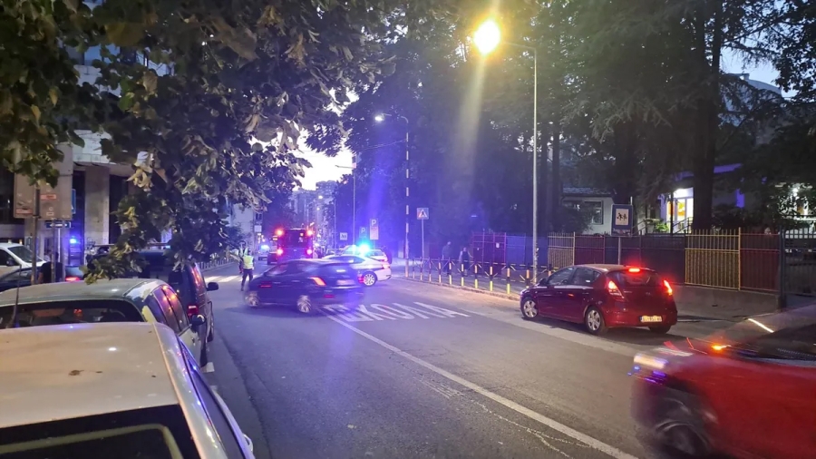 DJEČAK NAORUŽAN UŠETAO U PUN, ELITNI RESTORAN I ISPALIO HICE: Mafija sve više angažuje maloljetnike