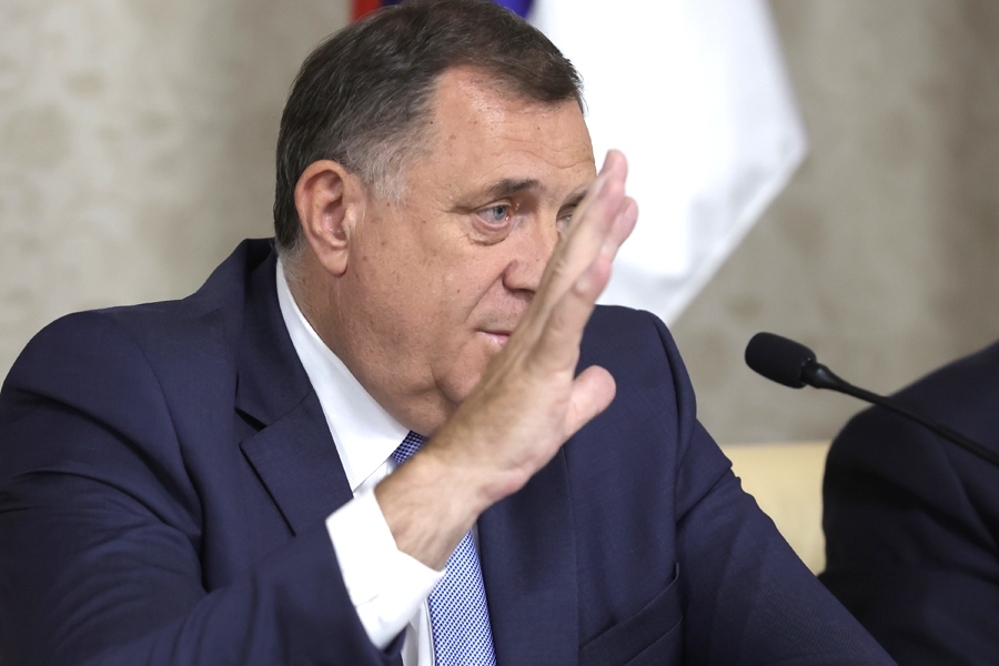 DODIK SVOJIM IZJAVAMA SAMO POGORŠAVA VUČIĆEV POLOŽAJ: ‘Šta je Balkan bez Srba i bez Srbije i RS, dvije srpske države?’