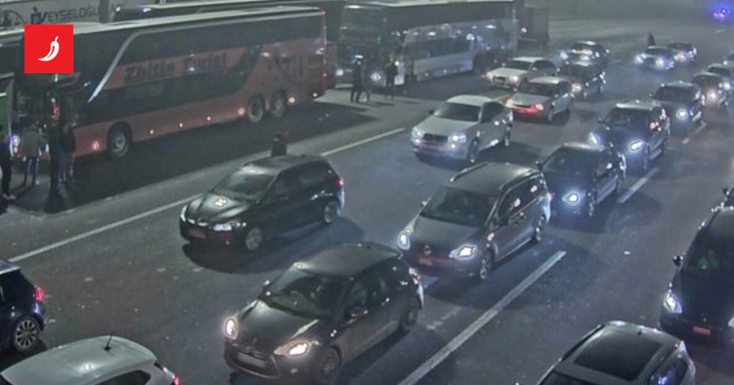 Goleme gužve na granici s BiH i Srbijom. Na Bajakovu se čeka i do 10 sati