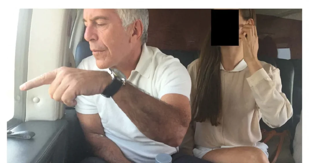 Hrpa Epsteinovih dokumenata pred objavom, ali demokrate su bijesne: Evo zašto