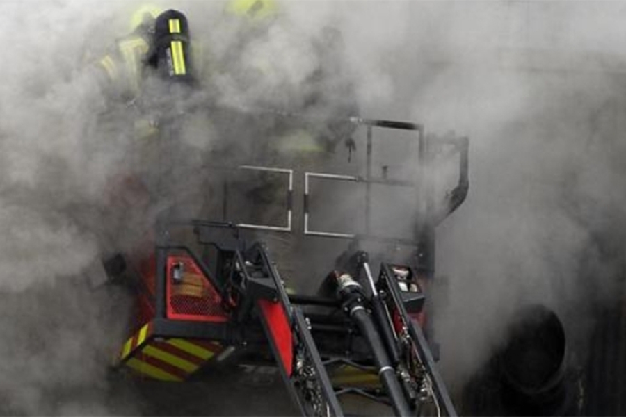 KATASTROFA U KISELJAKU: Vatra progutala tvornicu, 70 radnika ostalo bez posla…