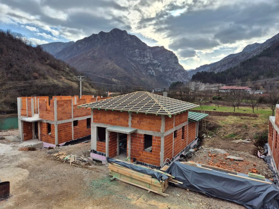 Novi domovi za 20 porodica: U Donjoj Jablanici napreduje izgradnja stambenog naselja Pomozi ba