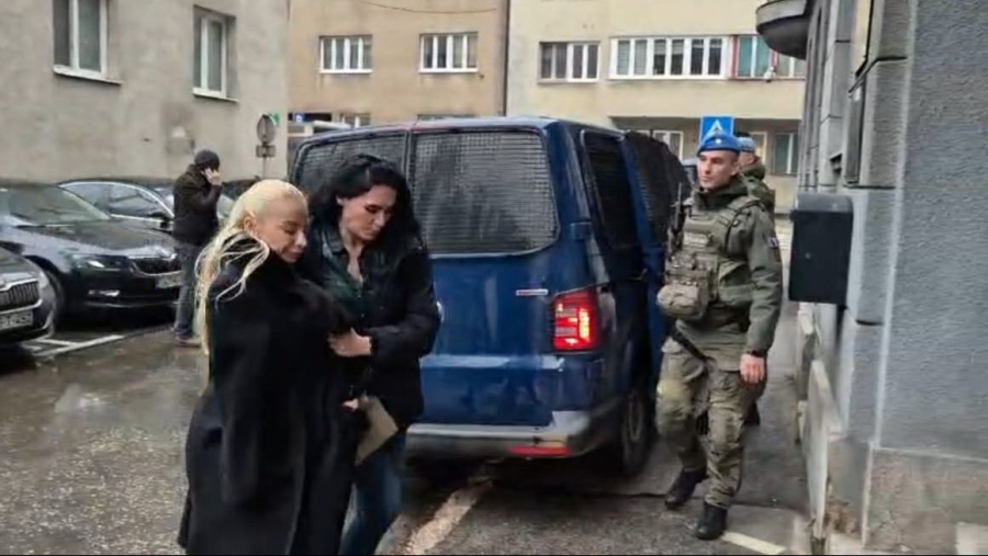 “Koverta”: Dekan Muhamed Ajanović i inspektorica Dalila Hakalović privedeni u Sarajevu