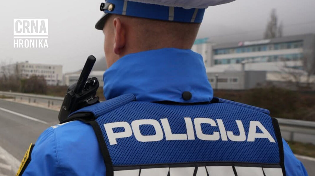 Policajac Adin Aščalić neovlašteno zaustavio vozilo u Visokom pa fizički nasrnuo na porodicu