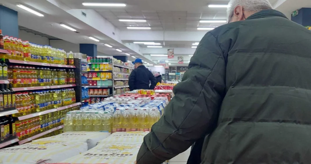 Prodajni objekti u FBiH radit će 2. januaru u minimalnom obimu: Evo šta to znači