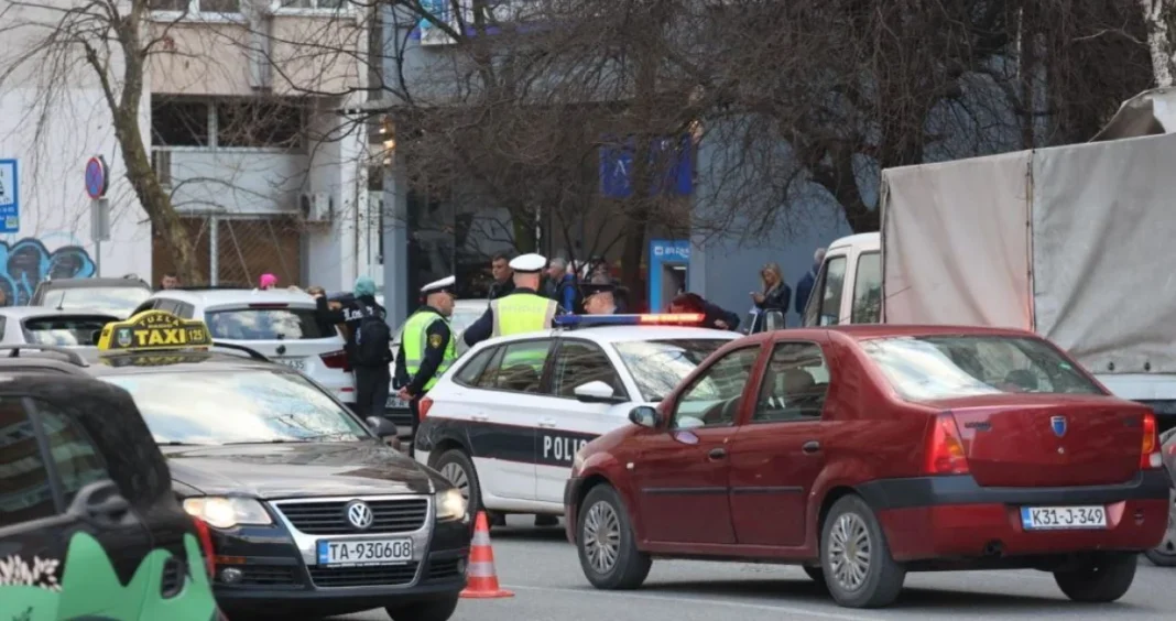 Težak trostruki sudar na bh. putu: Povrijeđene dvije osobe, među njima i maloljetnik