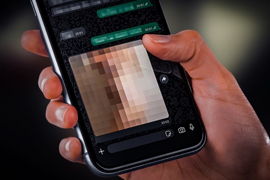 UCJENJIVAO ŽENU EKSPLICITNIM FOTOGRAFIJAMA: Tražio od nje novac i iPhone, nije se na tome zaustavio