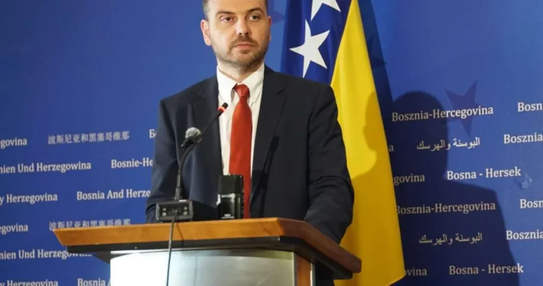 Podsjetio ga da ima i posao kojeg treba (u)raditi