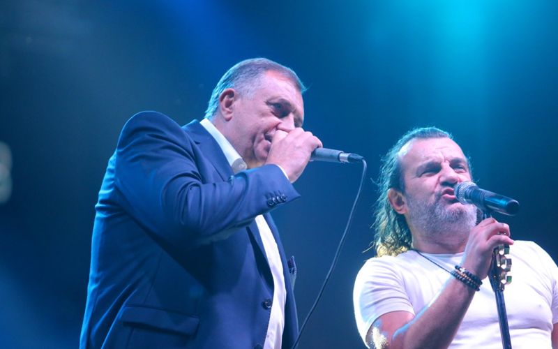 Ti si izdajnik. Mene da ljudi zovu Mustafa? Ja sam dokazani patriota svoje zemlje – Crna hronika