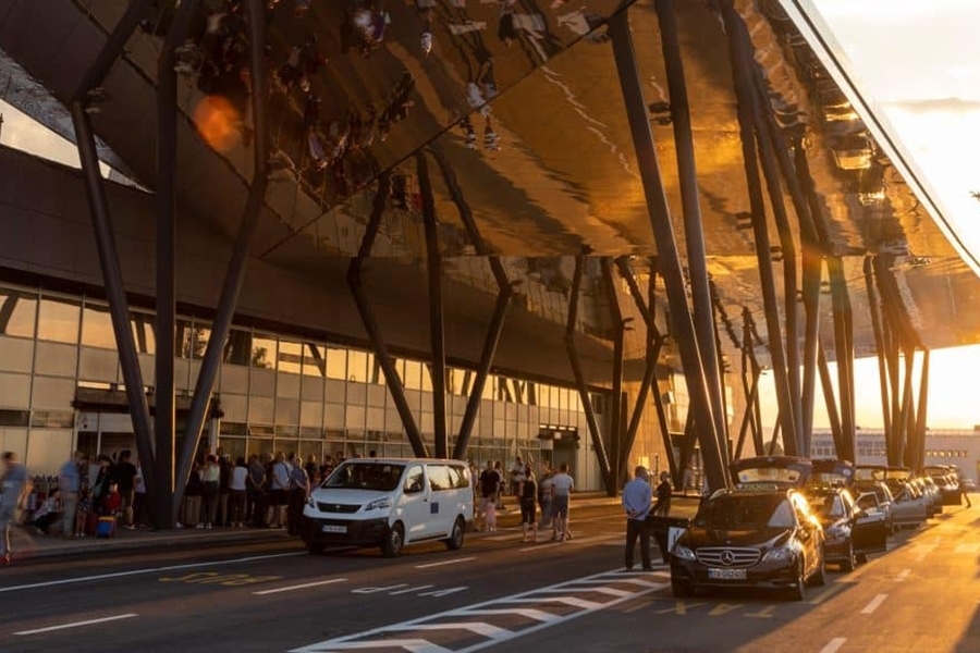 BEČ, ZAGREB, VARŠAVA, BEOGRAD I ISTANBUL: Otkazan veći broj letova na Međunarodnom aerodromu Sarajevo zbog…