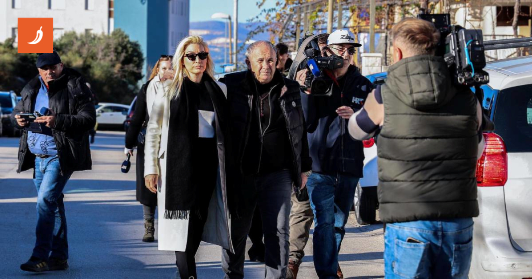 Keruma ispred zatvora dočekala supruga Fani