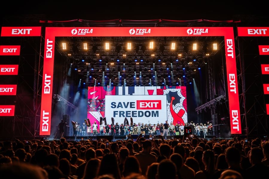 PROTJERAN JE IZ SRBIJE, A MEĐU VODEĆIM JE U EVROPI: U četiri kategorije je u finalu utrke za…