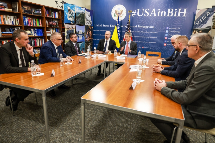 GINKEL I FLEMING S ČELNICIMA SDS-a: Politička stabilnost ključ jačanja ekonomskih prilika u BiH