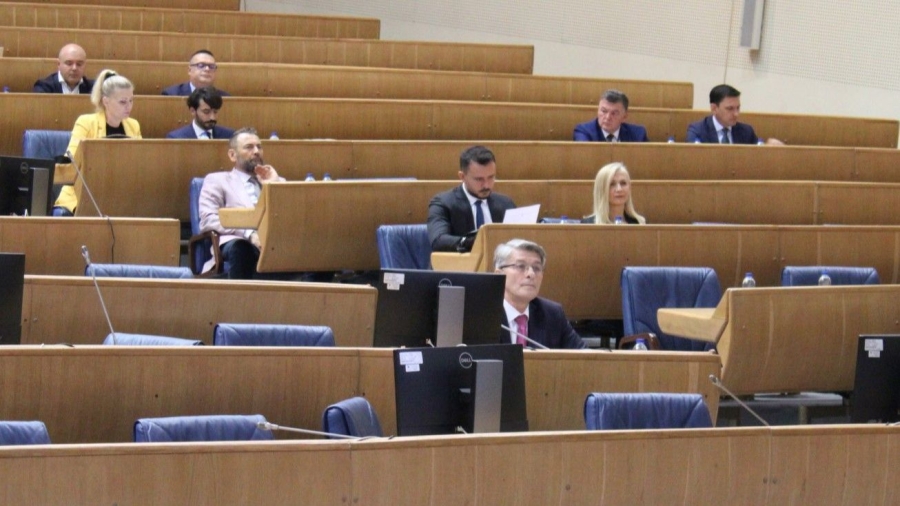 DRAMA U KOMISIJI ZA OČUVANJE NACIONALNIH SPOMENIKA BiH: Zaposlenim se za vjereske praznike odobrava po sedam dana odsustva