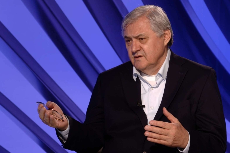 SAFET ORUČEVIĆ ŽESTOKO REAGIRAO: ‘Stid me je kada vidim naše predstavnike u društvu radikala Primorca i Zovko’