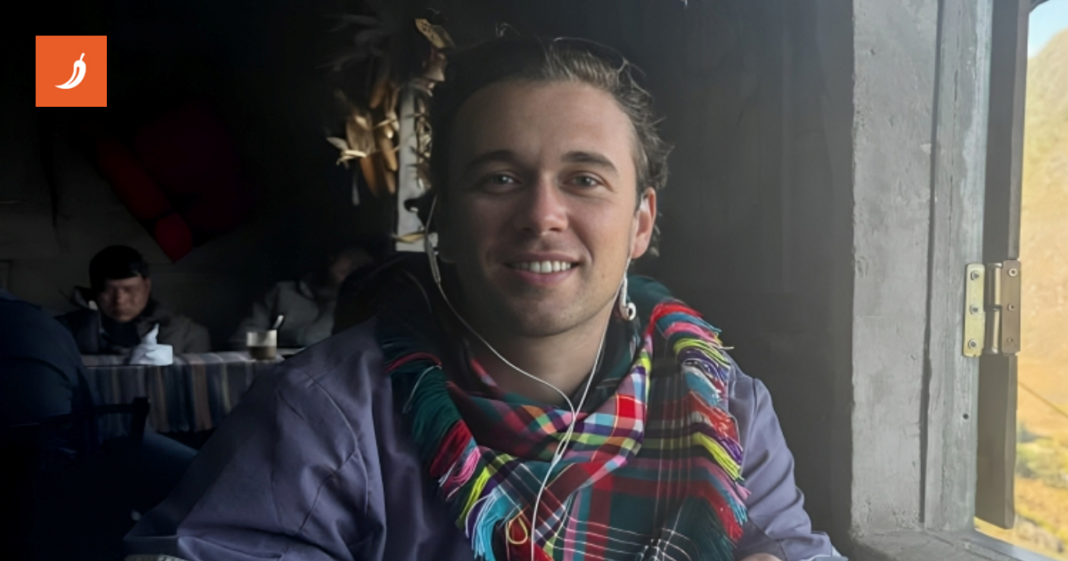 Tip (25) dao otkaz na svojem 9-5 poslu da bi putovao