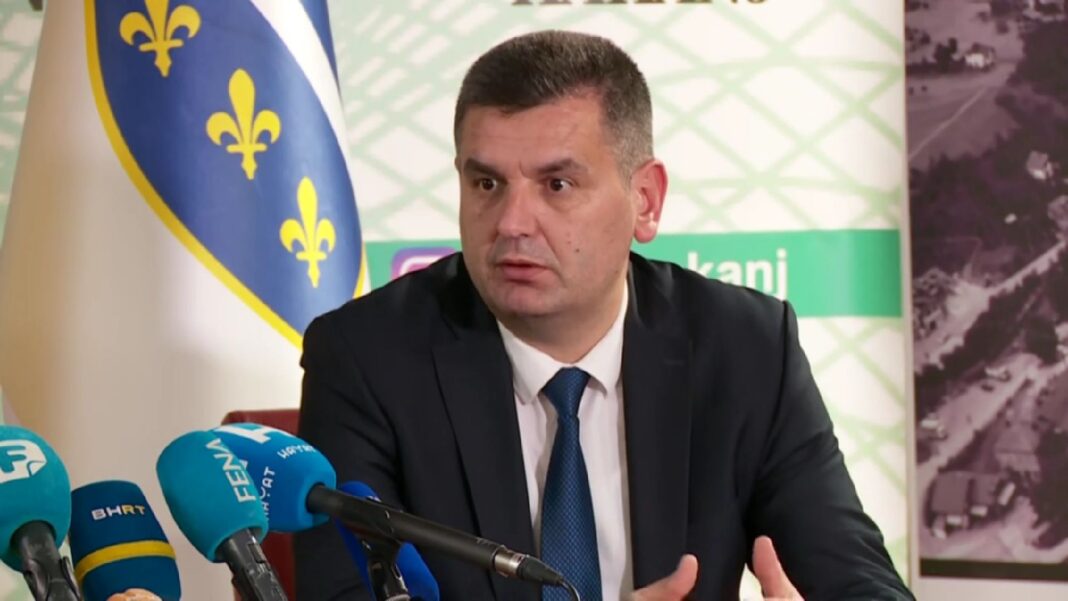 Alija Tabaković potvdio: Izetbegović nas je obojicu kontaktirao i tražio da se glasa za veto