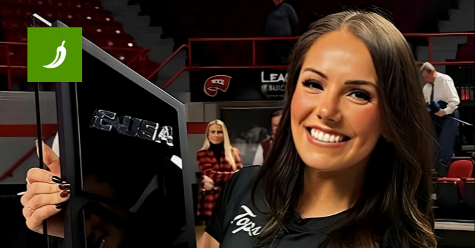 Američka odbojkaška trenerica postala hit. Fanovi: Upisat ću se na sveučilište