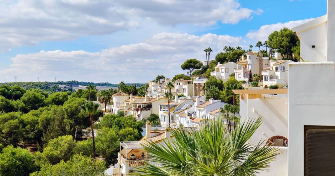 Bes u Španiji dok turističke kompanije pretvaraju žarišta u ‘gradove duhova’