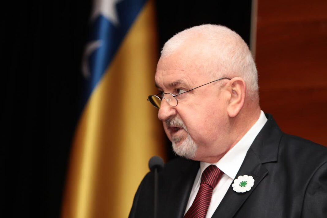 Bivši reis Cerić: Pokušaj da se ideja Bosanske pravoslavne crkve predstavi kao “udar” je zastrašivanje i zatvaranje javne rasprave