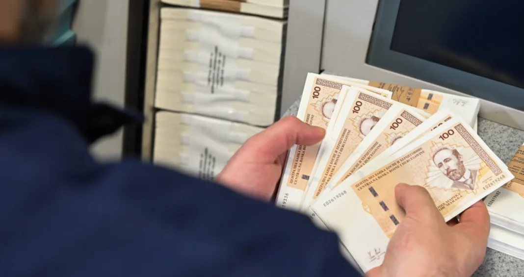 Čega se dosjetio: Prodao vozila firme iz BiH, šteta skoro 450.000 KM