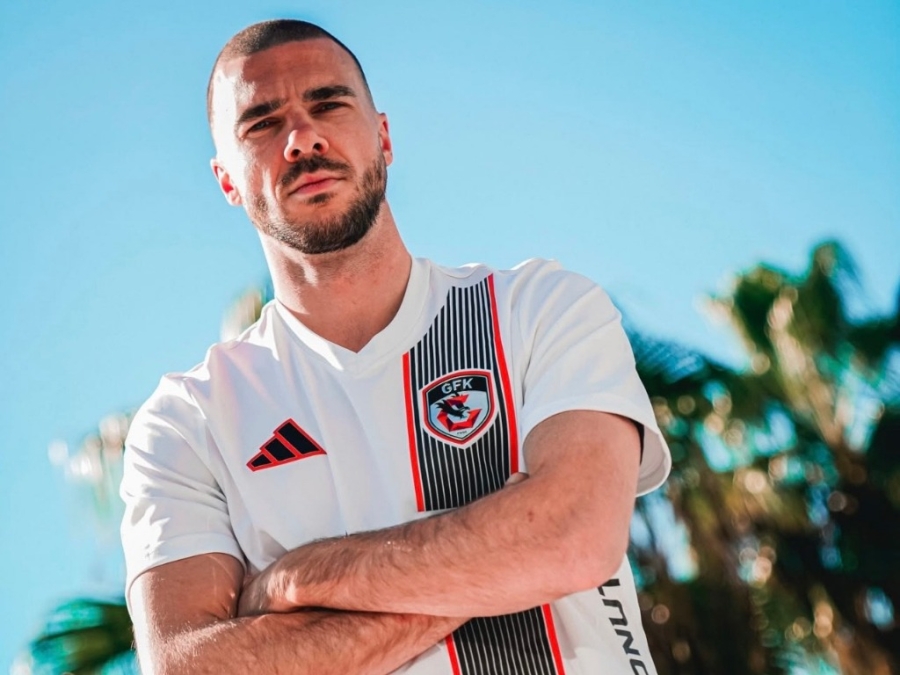 DEFINITIVNO NAPUSTIO SRBIJU: Bosanskohercegovački reprezentativac predstavljen u novom klubu…