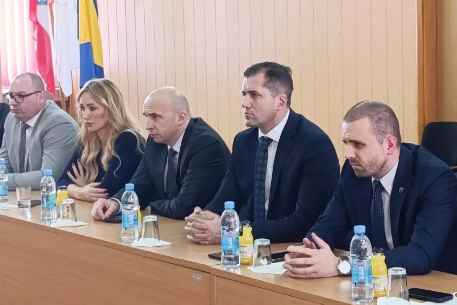 DELEGACIJA VLADE I SKUPŠTINE ZDK U VAREŠU: Fokus na infrastrukturne i razvojne projekte