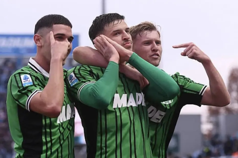 ENGLEZI SE NADAJU BH. REPRENEZTATIVCU: Pazite koji klub iz engleskog Premiershipa želi Tarika Muharemovića ENGLEZI SE NADAJU BH. REPRENEZTATIVCU: Pazite koji klub iz engleskog Premiershipa želi Tarika Muharemovića