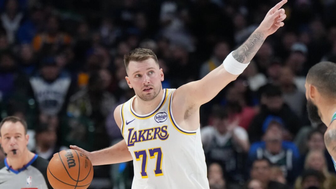 Emocije Luke Dončića splasnule su se u drugom gostovanju u Dalasu jer je zvijezda Lakersa ponovo pobijedila svoj bivši tim