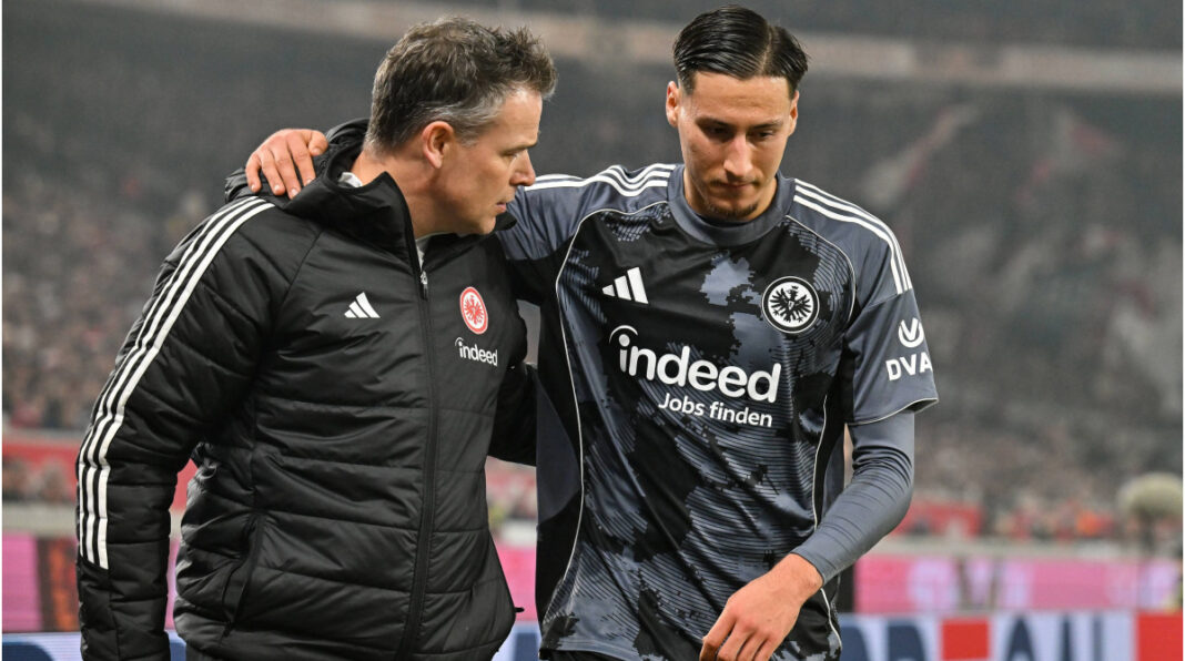 Frankfurt zabrinut za Ebnoutalib: “Ne izgleda baš dobro” – Oštra kritika Kröschea Frankfurt zabrinut za Ebnoutalib: "Ne izgleda baš dobro" - Oštra kritika Kröschea