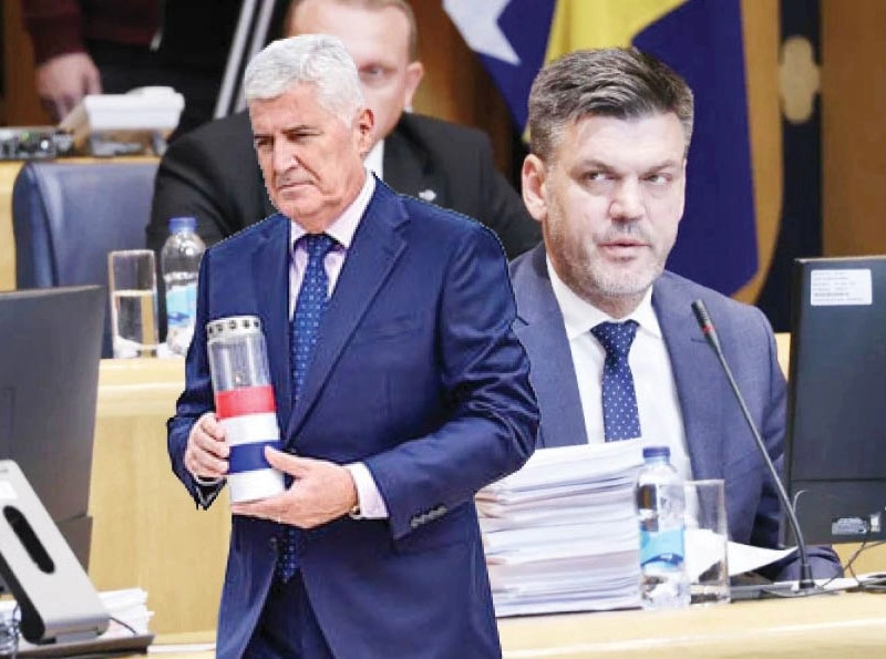 HERCEGOVINA ĆE GORJETI: Čović je poput Dodika dosadio narodu, a lijek je hrvatski ‘blanuša’ HERCEGOVINA ĆE GORJETI: Čović je poput Dodika dosadio narodu, a lijek je hrvatski ‘blanuša’