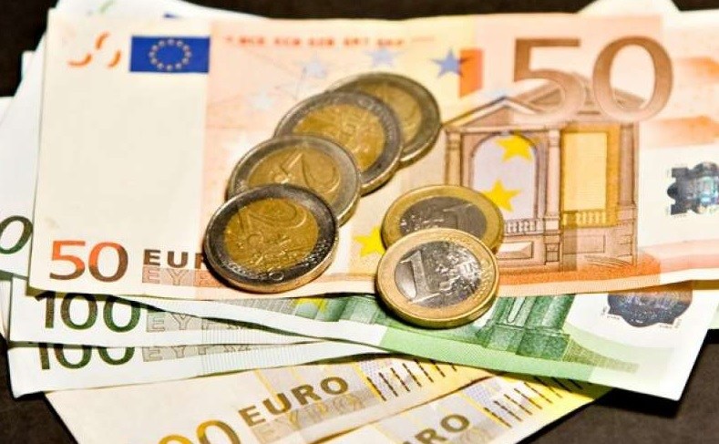 Hrvatski grad uveo poticaj: 250 eura mjesečno za čuvanje unuka