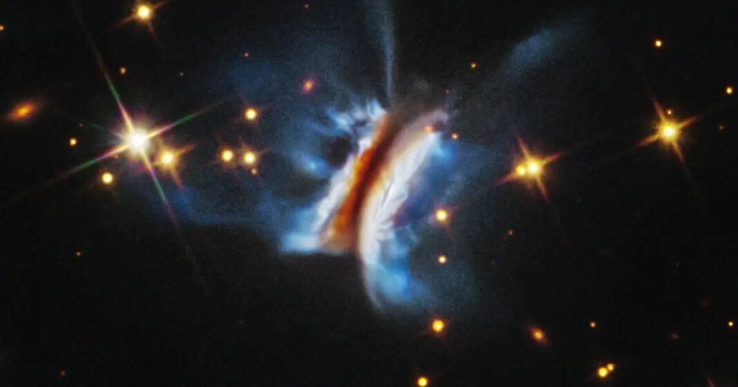 Hubble otkrio nevjerojatan kaos unutar ‘Drakulinog sendviča’