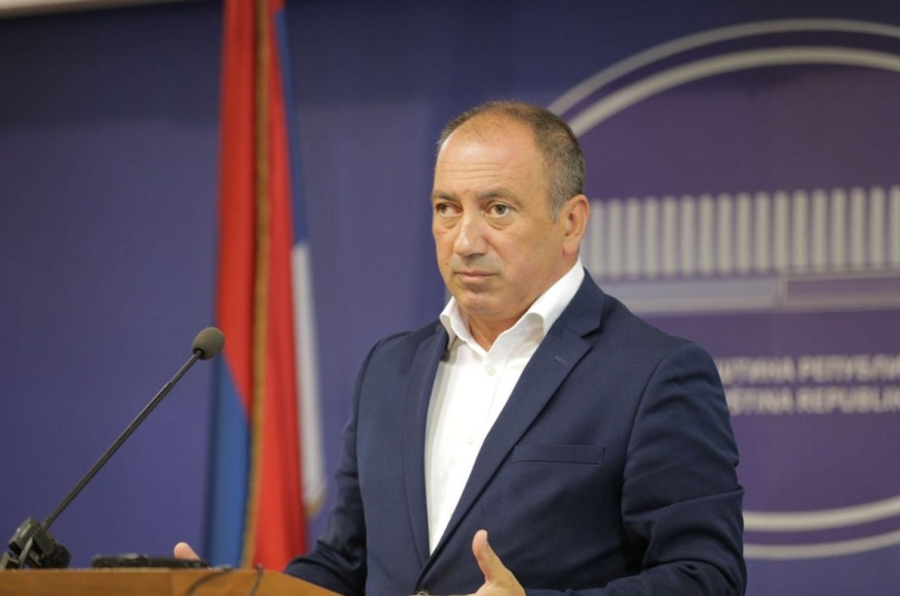 IGOR CRNADAK OŠTRO O OBILJEŽAVANJU DANA RS-a: Proslava koju treba što prije zaboraviti, presuđeni krimnalac lomio… IGOR CRNADAK OŠTRO O OBILJEŽAVANJU DANA RS-a: Proslava koju treba što prije zaboraviti, presuđeni krimnalac lomio...