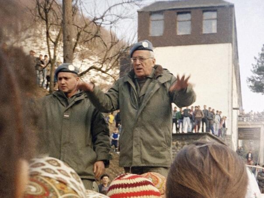 KO JE BIO PHILIPPE MORILLON: General koji je dopustio ratnim zločincima Mladiću i Karadžiću da pobiju 8.000 muškaraca u Srebrenici