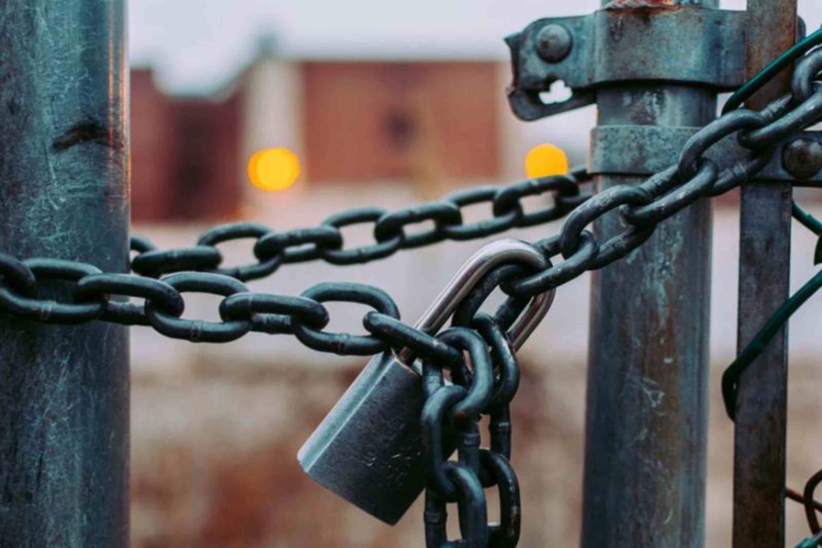 KRENULO JE NAGORE: Samo ove sedmice u BiH ugašena 33 poduzeća, najviše u Sarajevu i Mostaru