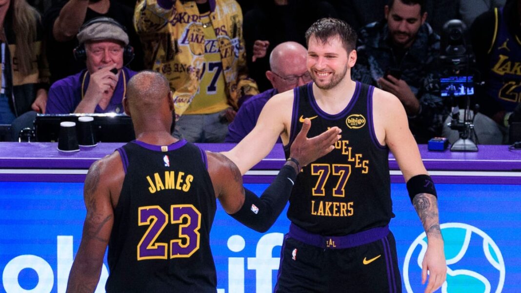 LeBron i Luka dominiraju, Rakete drhte – Vukovi demontiraju Buckse LeBron i Luka dominiraju, Rakete drhte - Vukovi demontiraju Buckse