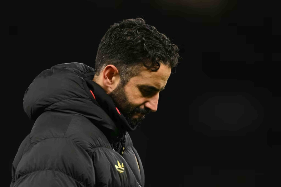 MIJENJAJU IH KAO NA TRACI: Trener Manchester Uniteda dobio otkaz!