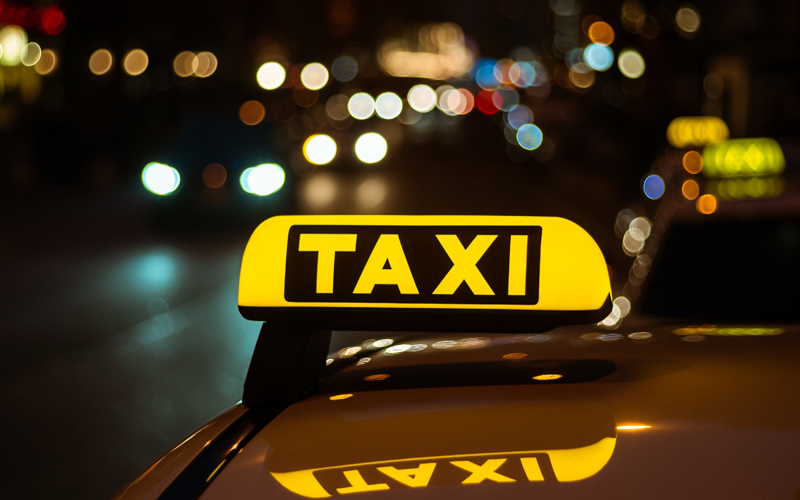 Muškarac iz Zavidovića prevario dvojicu vozača: Danima ga besplatno vozili prema Sarajevu Muškarac iz Zavidovića prevario dvojicu vozača: Danima ga besplatno vozili prema Sarajevu