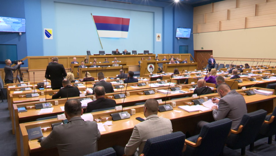 NOVOGODIŠNJI POKLON SNSD-a GRAĐANIMA RS-a: Stižu veći računi za struju, ali ni to nije sve