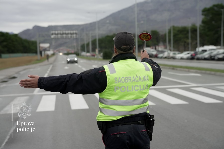 POJAČANO PRISUSTVO POLICIJE NA TERENU: Priznali da je na sceni totalni kolaps