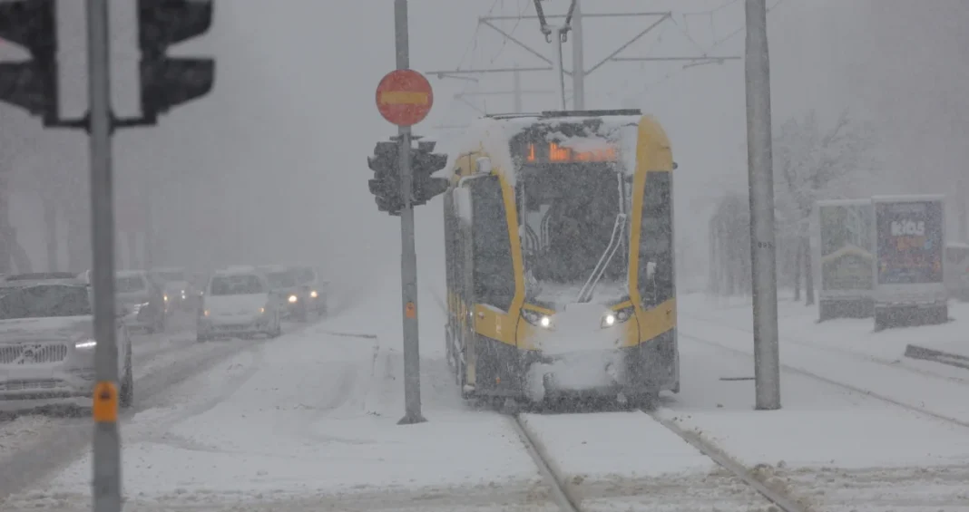 Pokvario se tramvaj na Ilidži: Zastoj na šinama će potrajati, voze trolejbusi