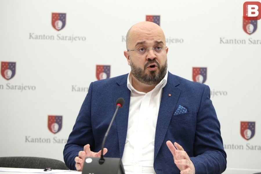 ŠTETA PROZVAO KOMUNALNA PREDUZEĆA: ‘Minibusi ne mogu do padinskih naselja’ (FOTO)