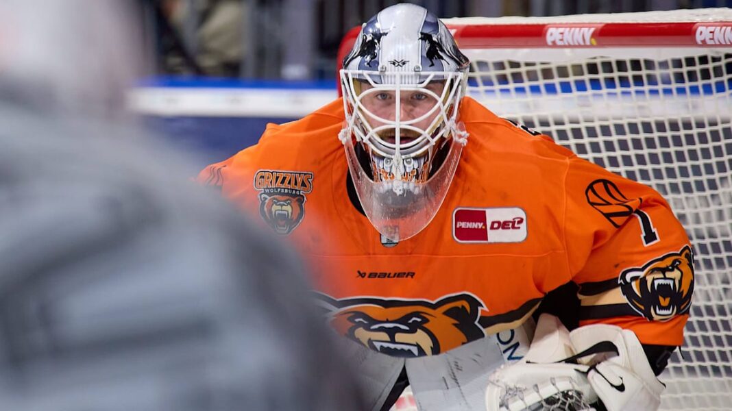 Strahlmeier postiže prvi gol za golmana u istoriji DEL-a