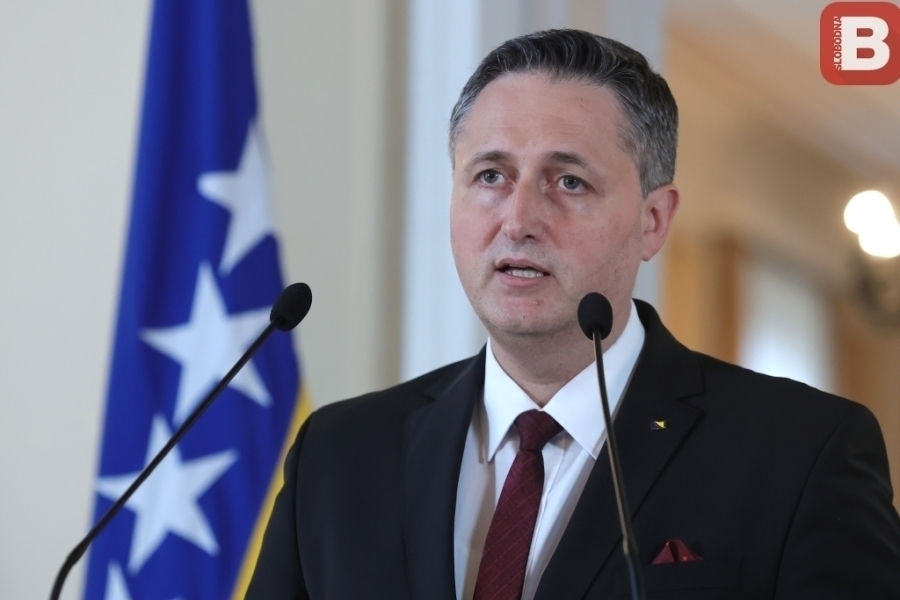 TROJKA DOBILA PODRŠKU JOŠ DEVET STRANAKA: Potpisana zajednička platforma podrške kandidaturi Denisa Bećirovića za Predsjedništvo BiH