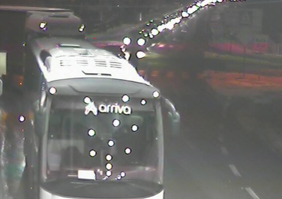 Totalni kolaps na izlazima iz BiH: Na pojedinim graničnim prelazima čeka se i do pet sati! Totalni kolaps na izlazima iz BiH: Na pojedinim graničnim prelazima čeka se i do pet sati!