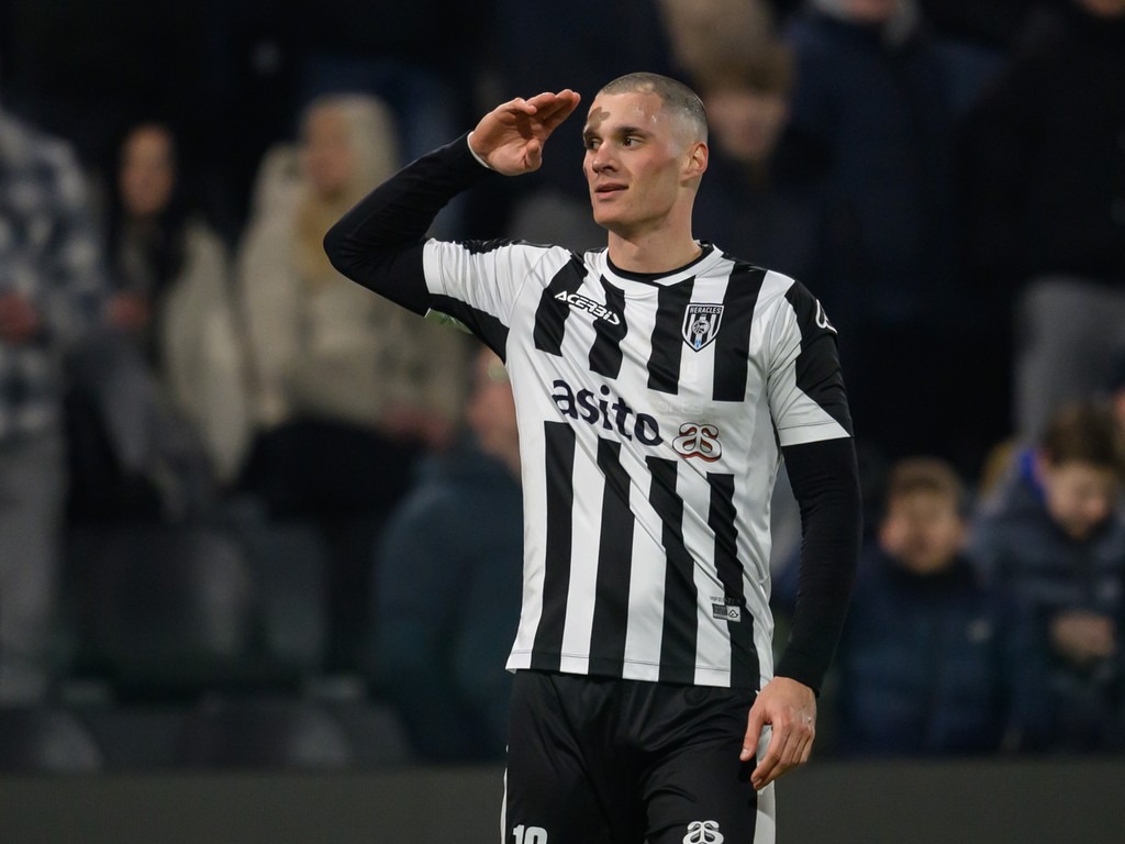 Trener i sportski direktor Heraclesa govorio o transferu Kulenovića nakon ponude iz Serie A