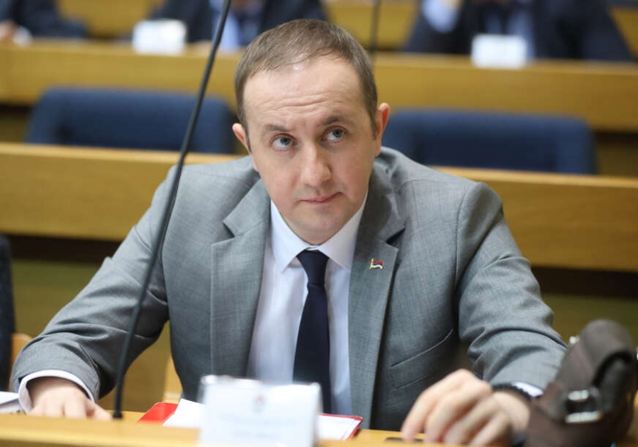 U ENTITETSKOJ SKUPŠTINI SIJEVA NA SVE STRANE, VARNICE IZMEĐU CVIJANOVIĆ I BODIROGE: Ko je izdajnik, a ko patriota